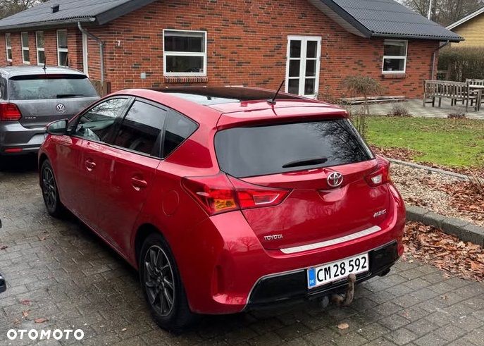 Toyota Auris 1.6 Valvematic Executive - 4
