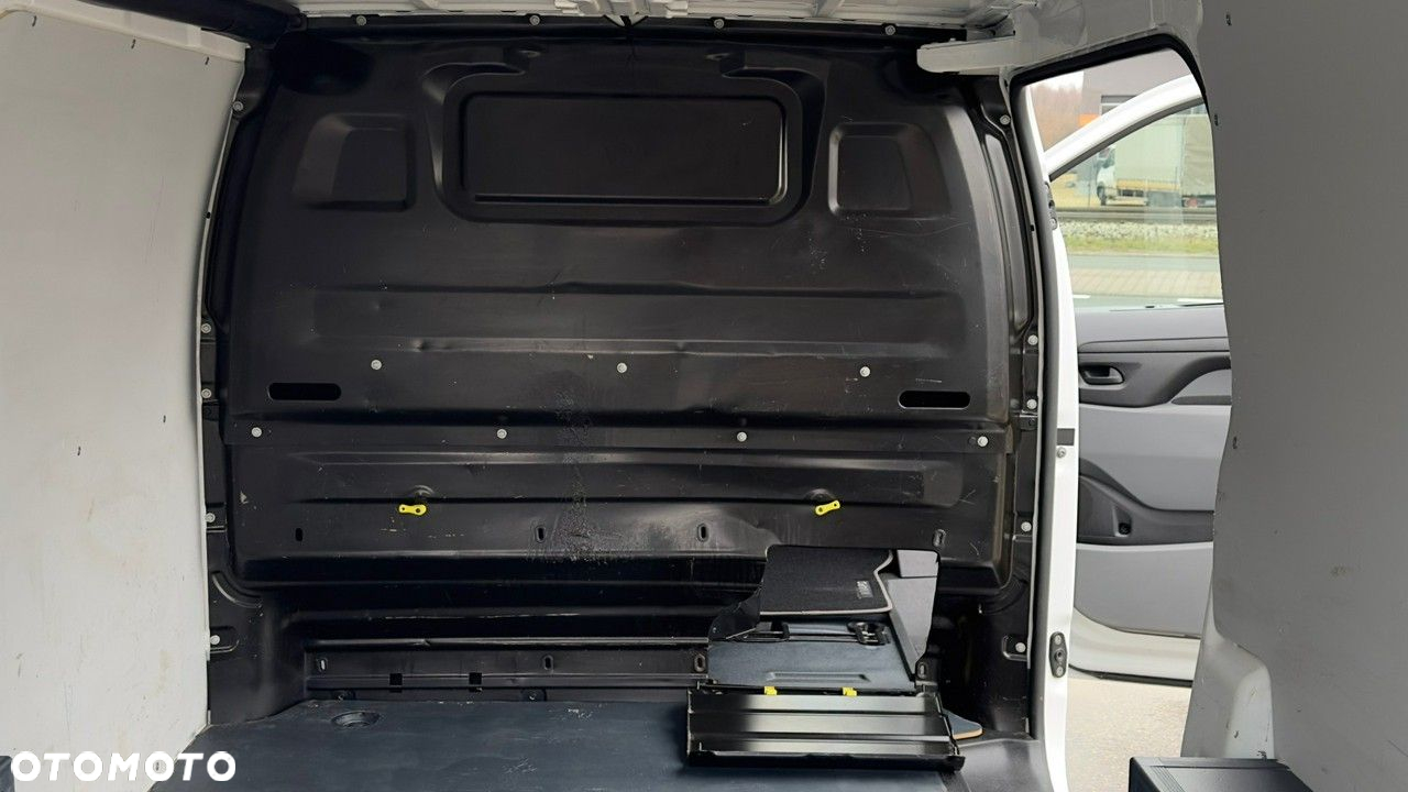 Opel Vivaro - 38