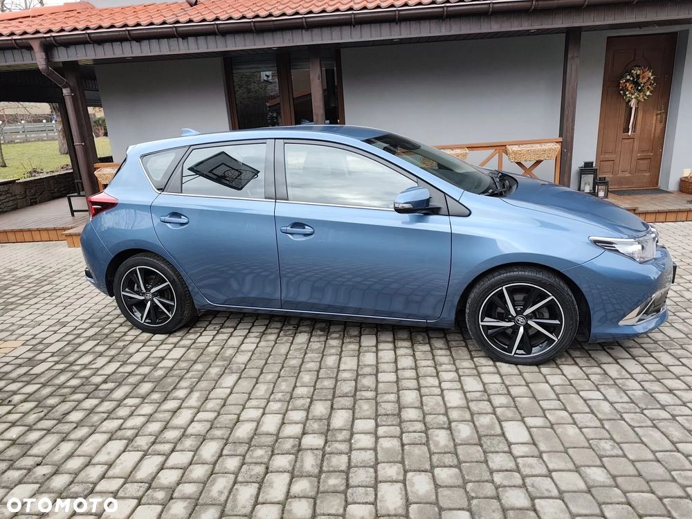 Toyota Auris 1.33 Dual-VVT-i Design Edition - 29