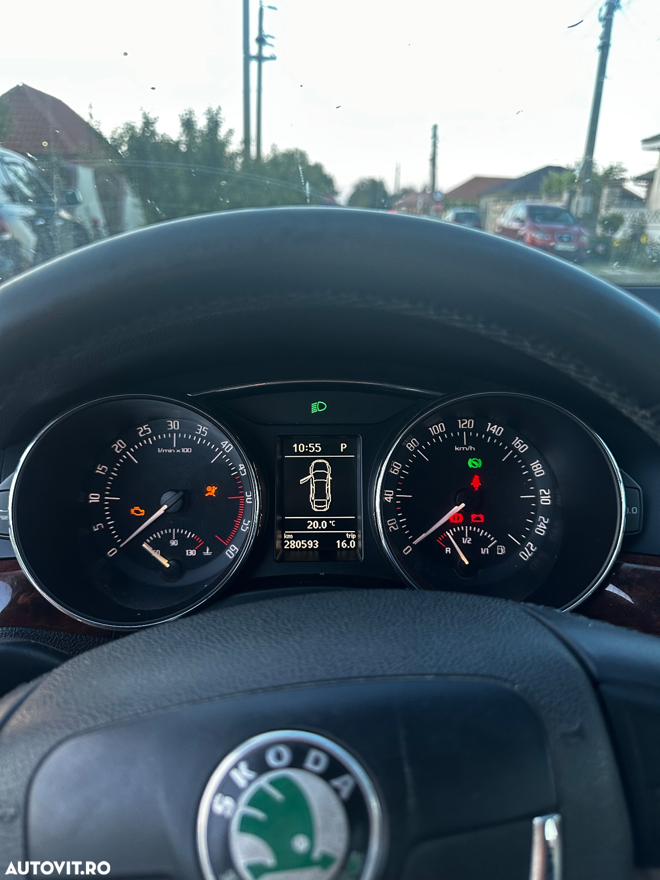 Skoda Superb 2.0 TDI Elegance DSG - 6