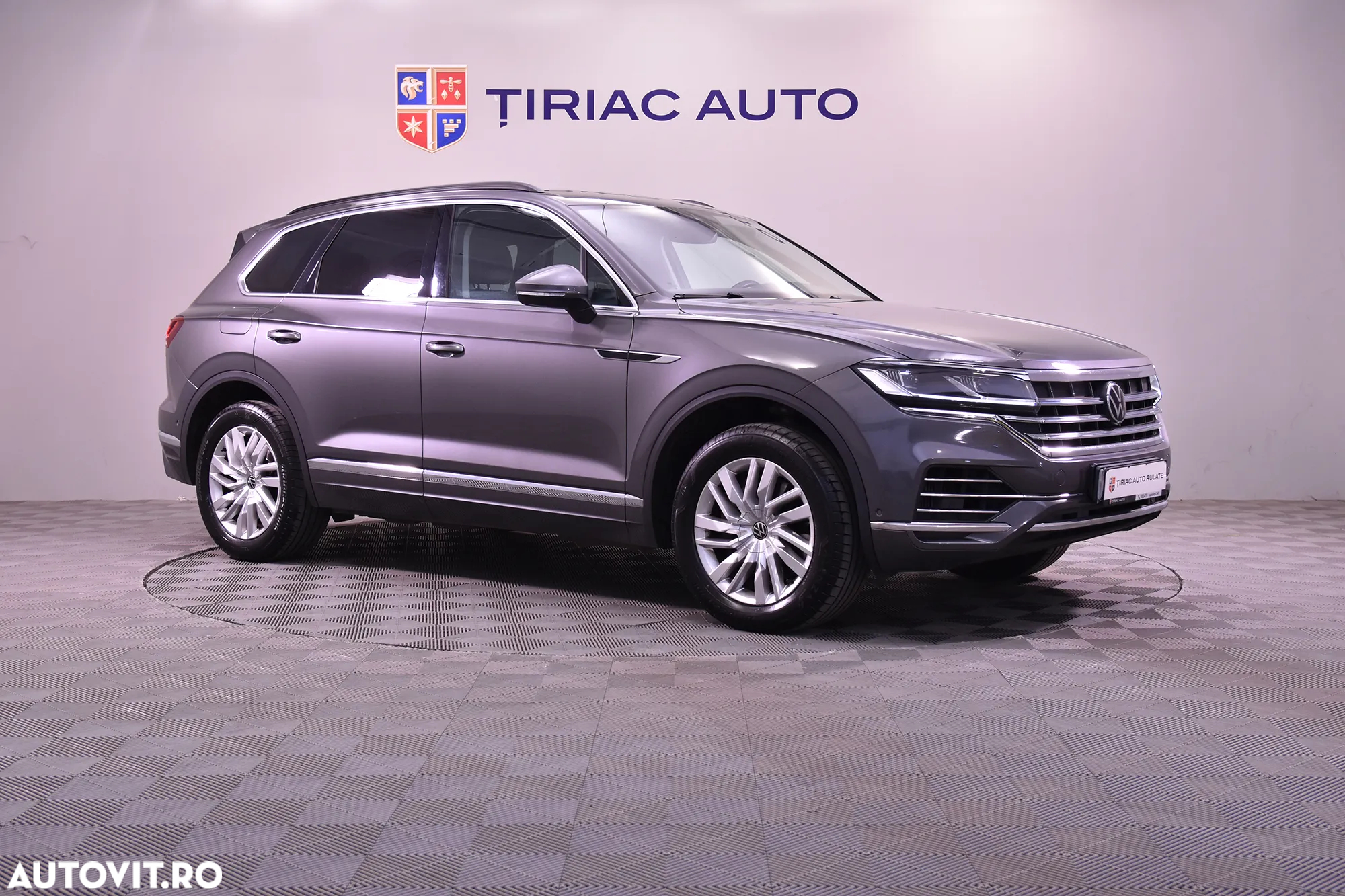 Volkswagen Touareg - 7