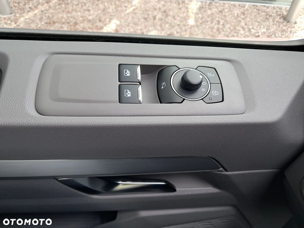 Volkswagen Caravelle 2.0 TDI L2 Life - 18