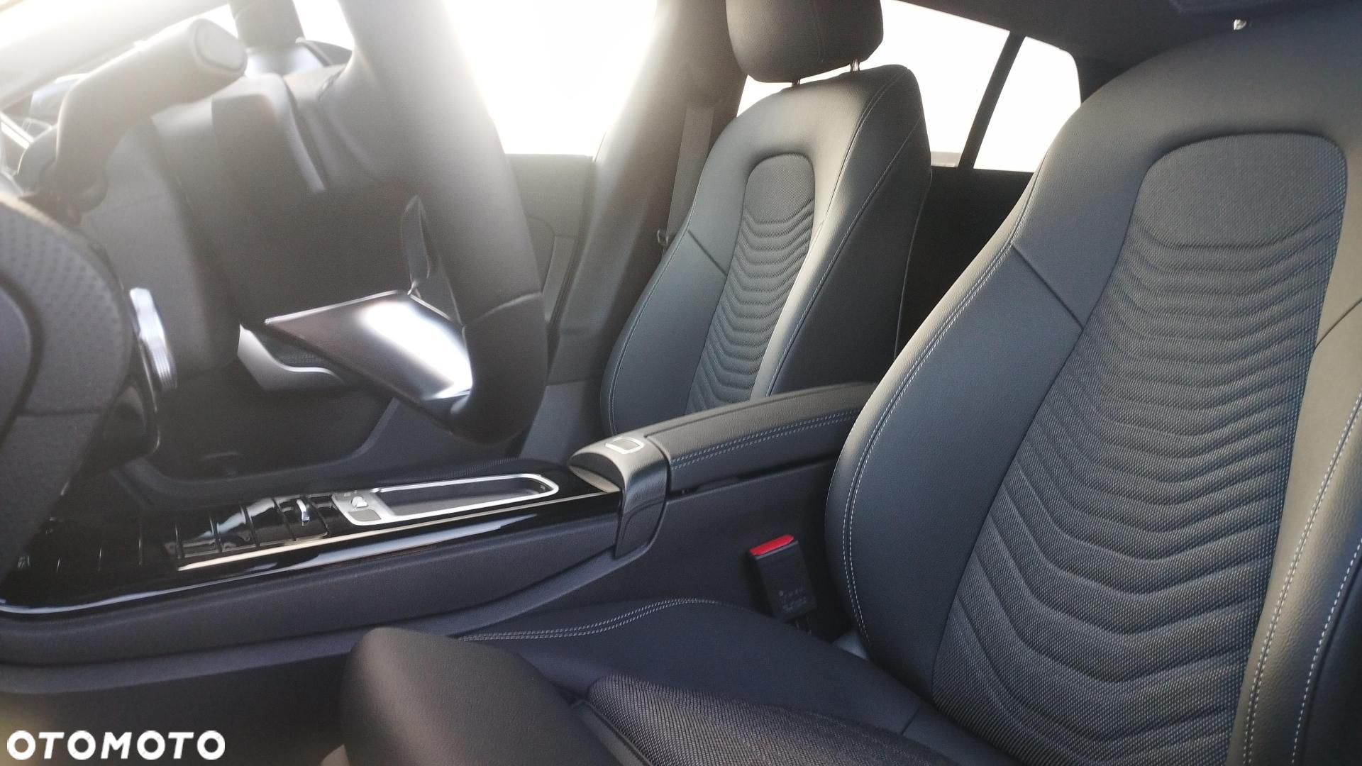 Mercedes-Benz CLA - 11
