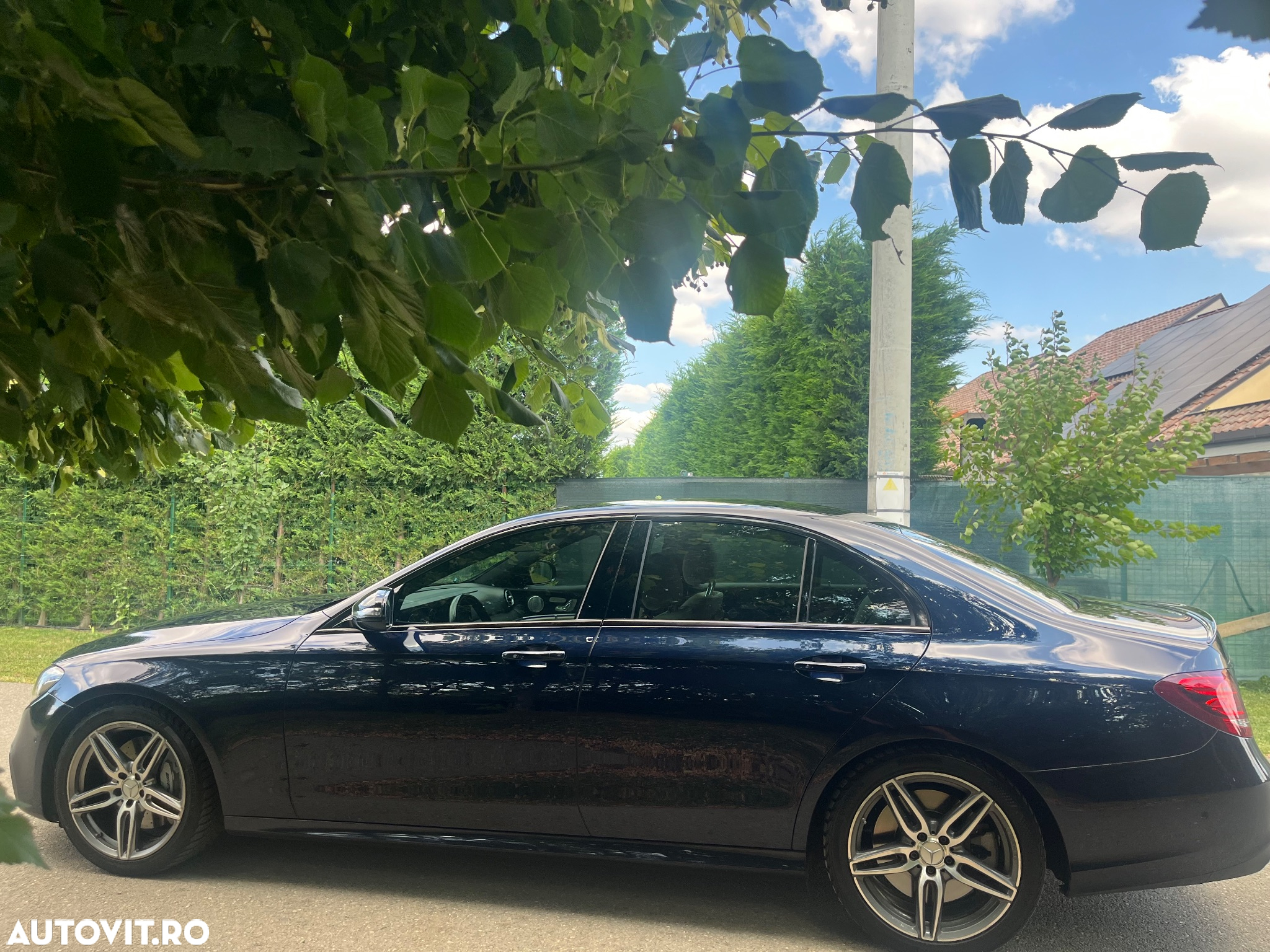 Mercedes-Benz E 43 AMG 4Matic 9G-TRONIC - 13