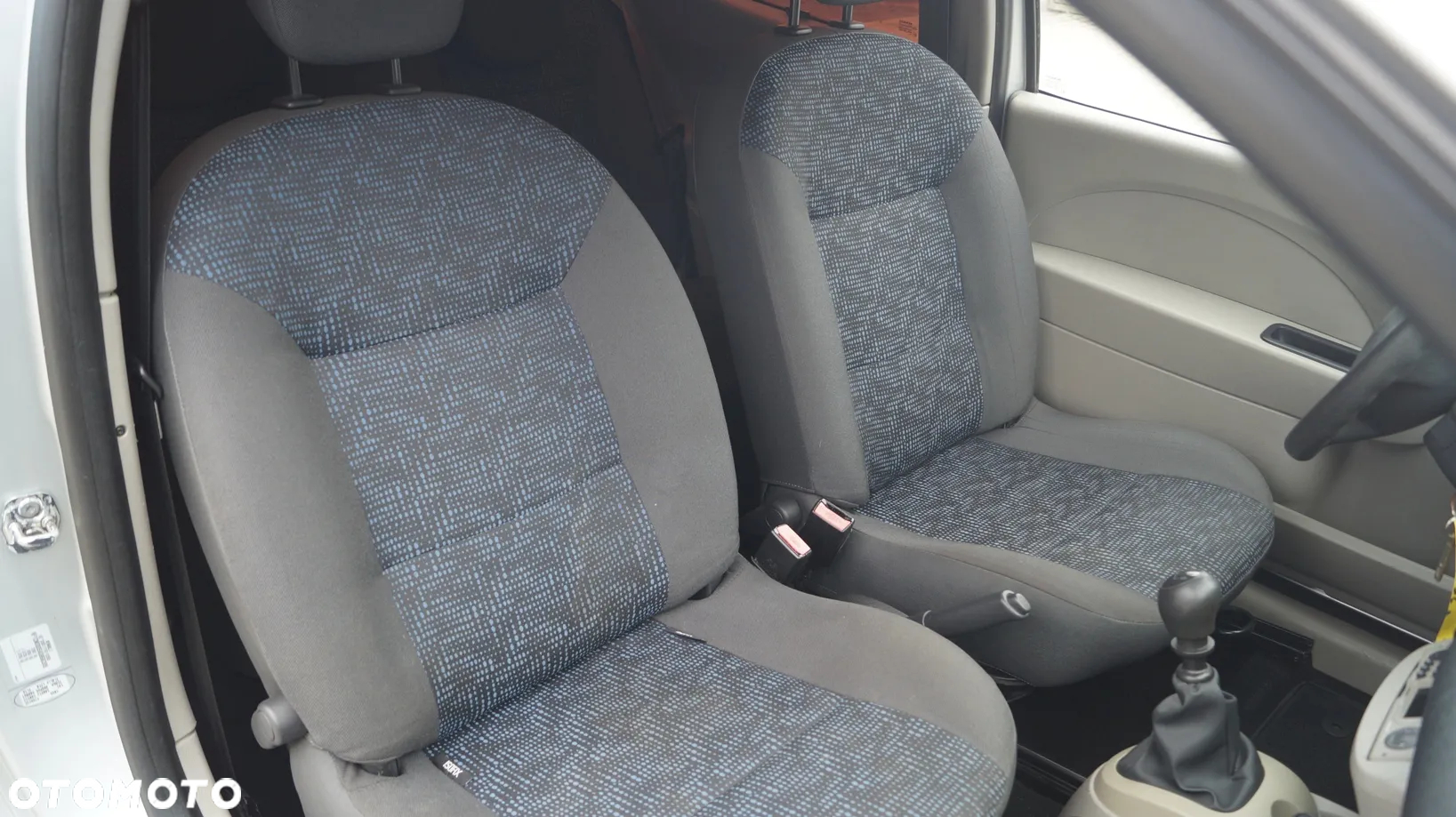 Renault Twingo 1.2 Authentique - 11