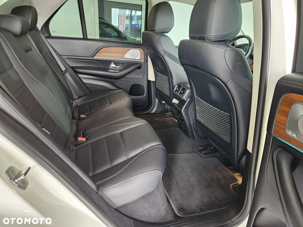 Mercedes-Benz GLE - 28