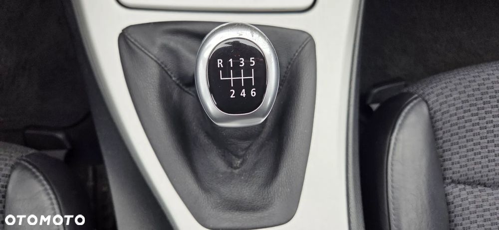 BMW Seria 3 320d - 30