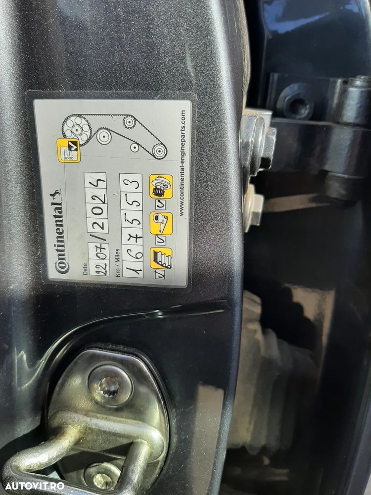 Volkswagen Passat 2.0 TDI Blue TDI DSG Comfortline - 14