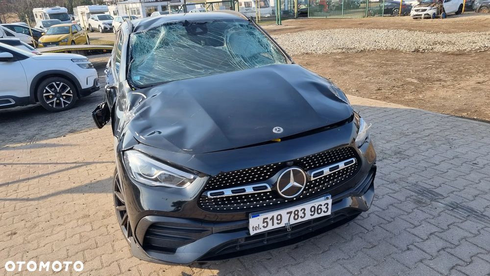 Mercedes-Benz GLA 200 d 4Matic 8G-DCT AMG Line - 16