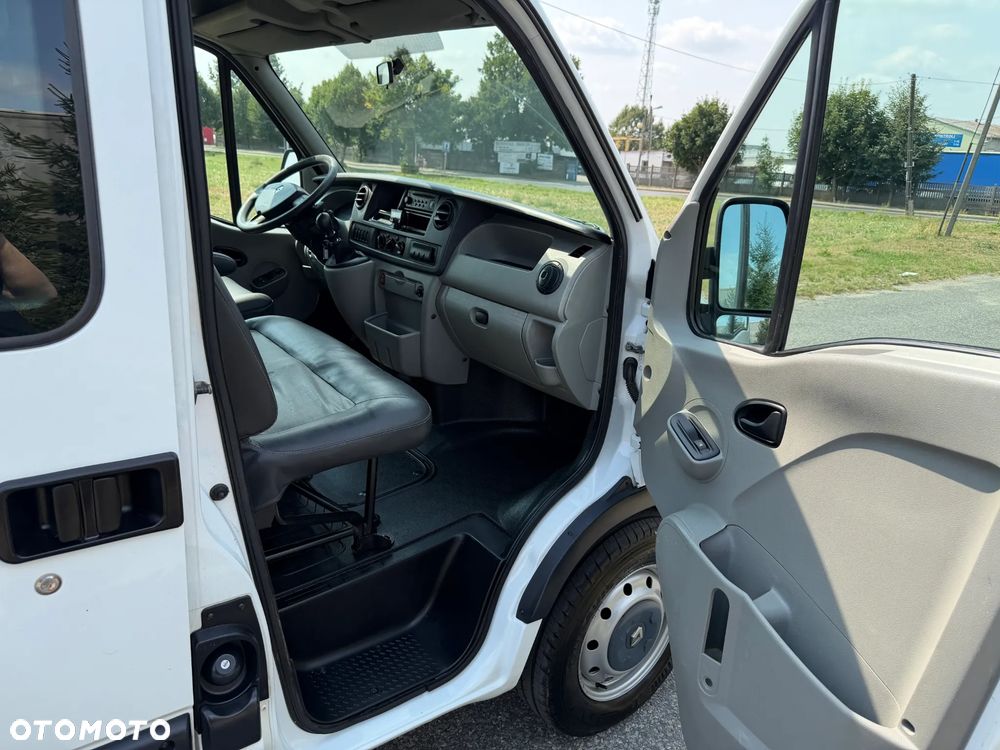 Renault Master * 2.5 / 120KM * L1H1 * Furgon / Blaszak * - 32