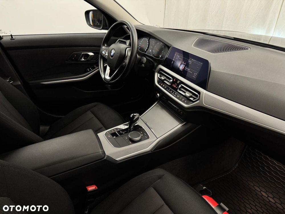 BMW Seria 3 - 22