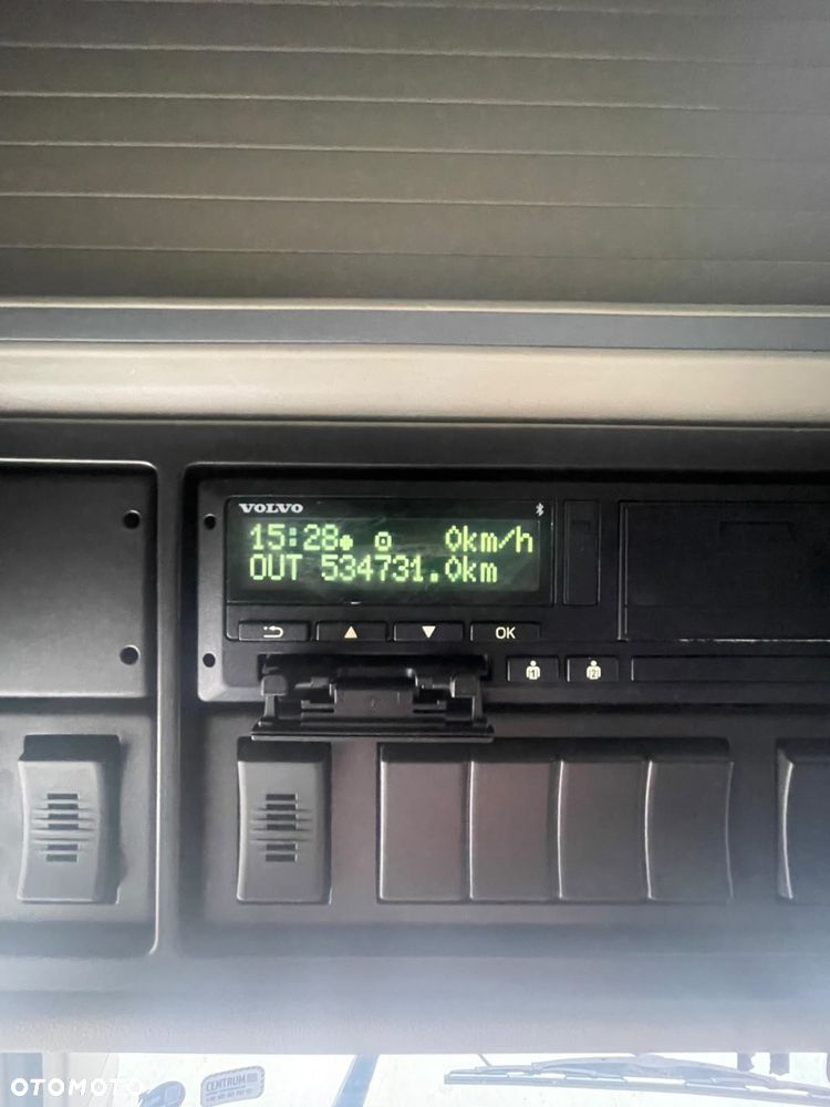Volvo FH 460 GLOBETROTTER I-SAVE - 11