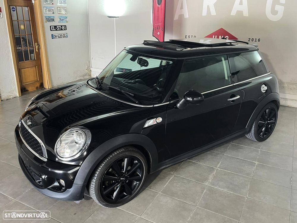 MINI 3 Portas Cooper S - 1