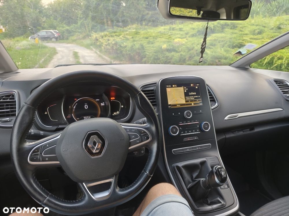 Renault Scenic - 7