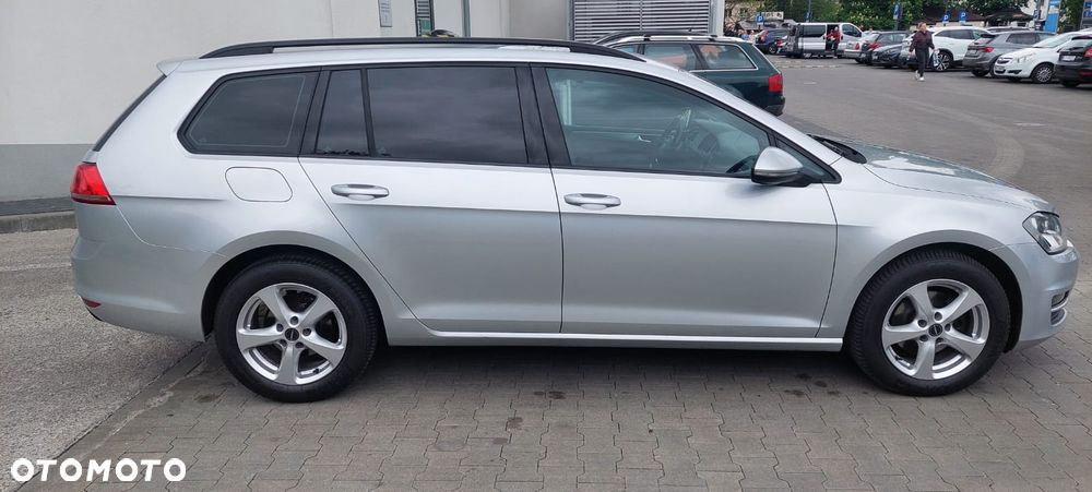 Volkswagen Golf 1.6 TDI BlueMotion Comfortline - 8
