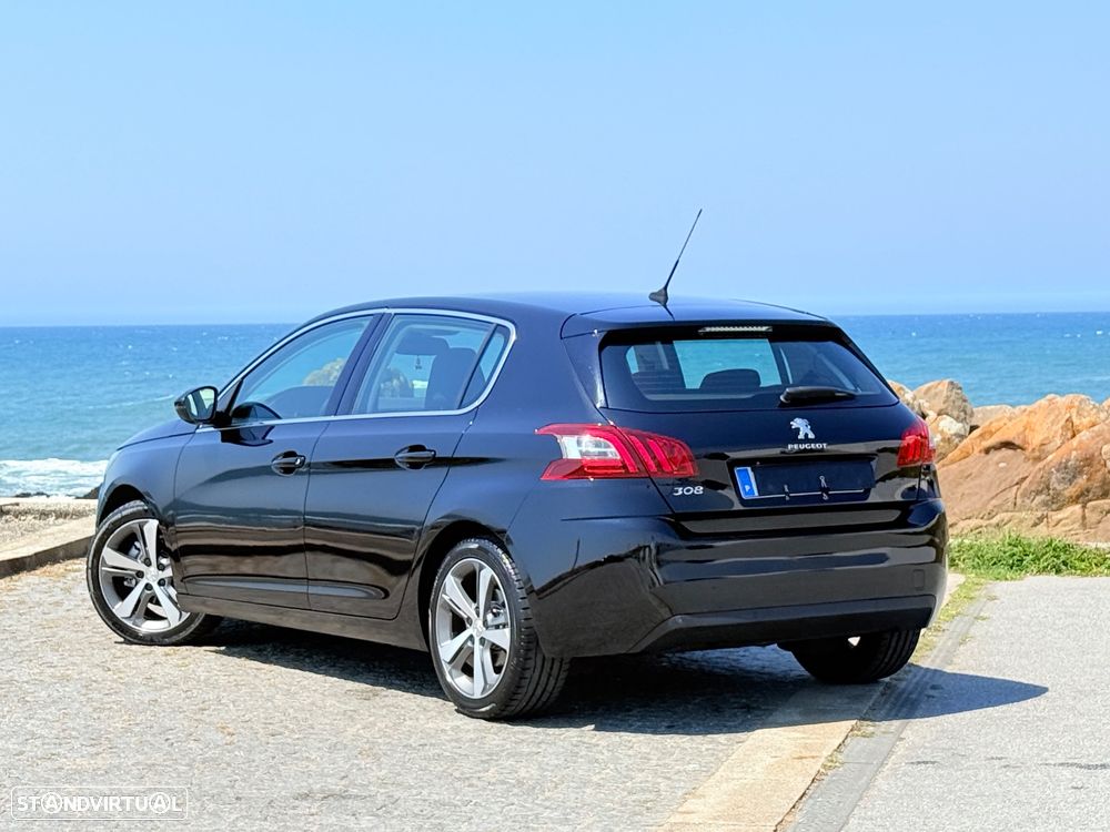 Peugeot 308 1.2 PureTech Allure Full LED - 23