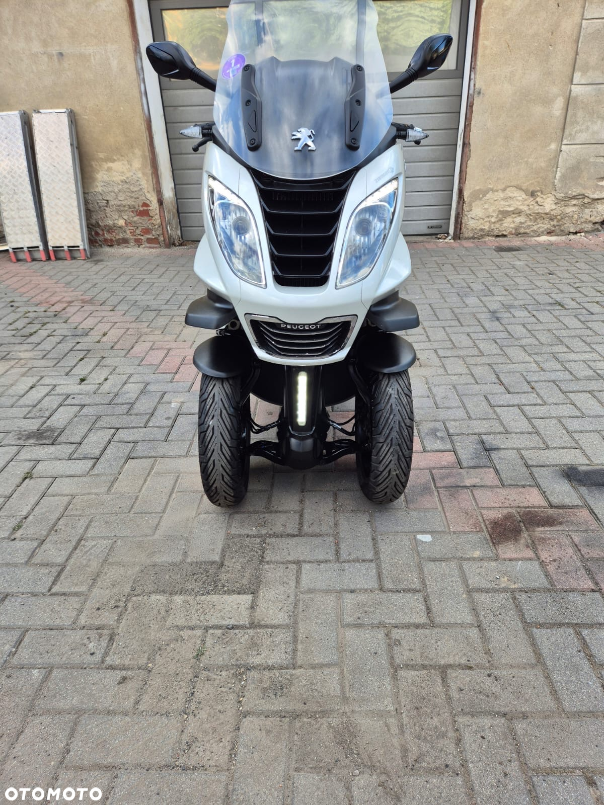 Peugeot Metropolis - 12