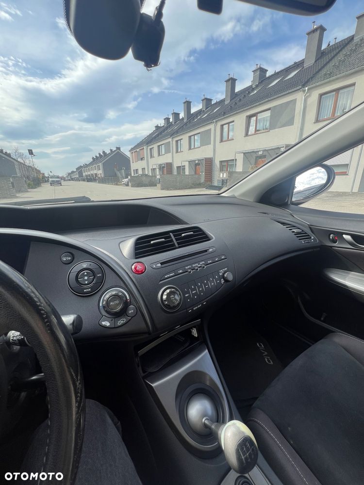 Honda Civic 1.8 Sport - 10
