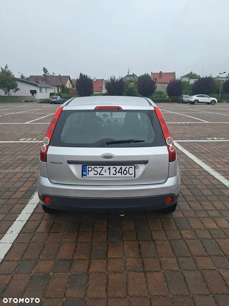 Ford Fiesta 2006 photo 4