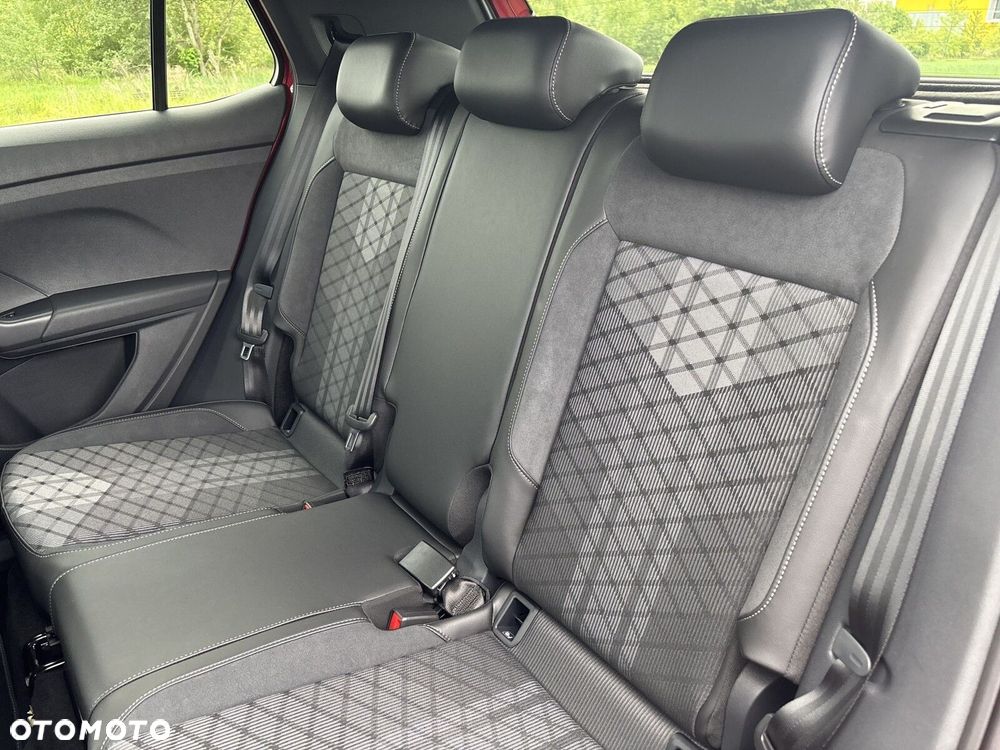 Volkswagen T-Cross - 17