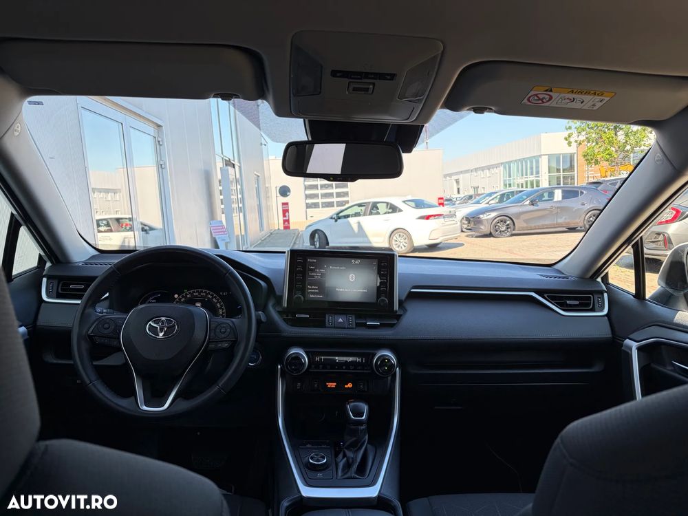 Toyota RAV4 - 11