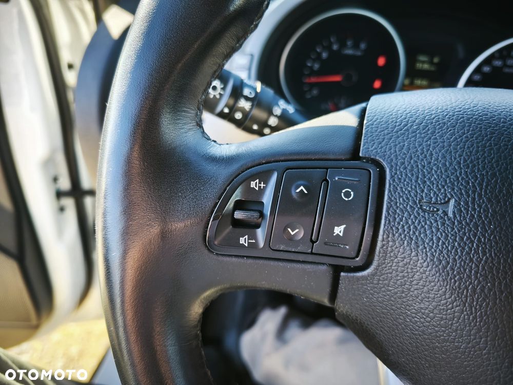 Kia Sportage 2,0 CRDI 2WD ISG Spirit - 18