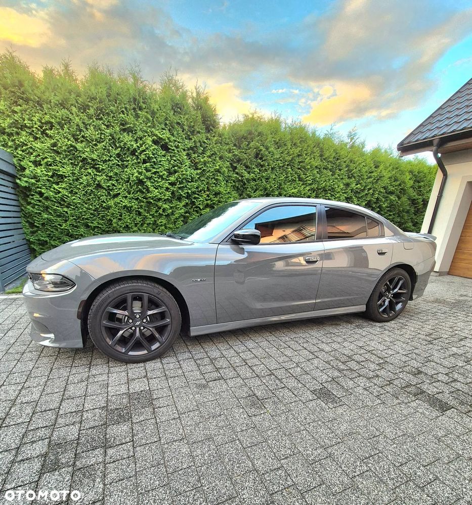 Dodge Charger 5.7 R/T - 8