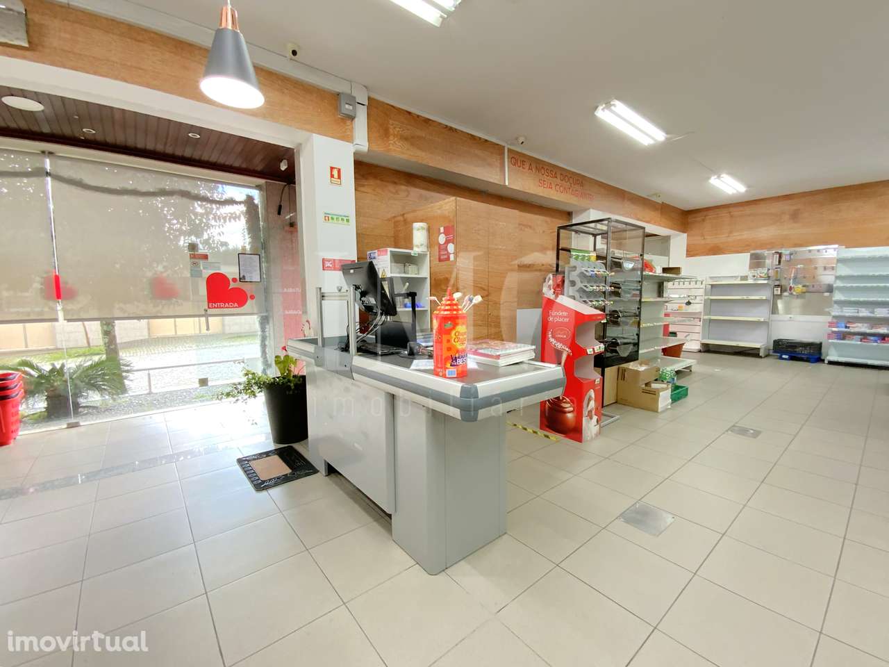 Trespasse de Supermercado Equipado - Merelim S. Paio, Braga - Grande imagem: 2/18