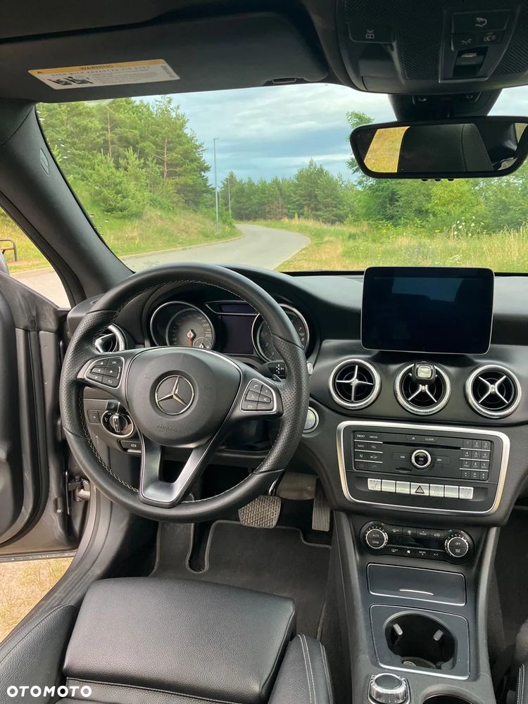Mercedes-Benz CLA 250 4-Matic - 15