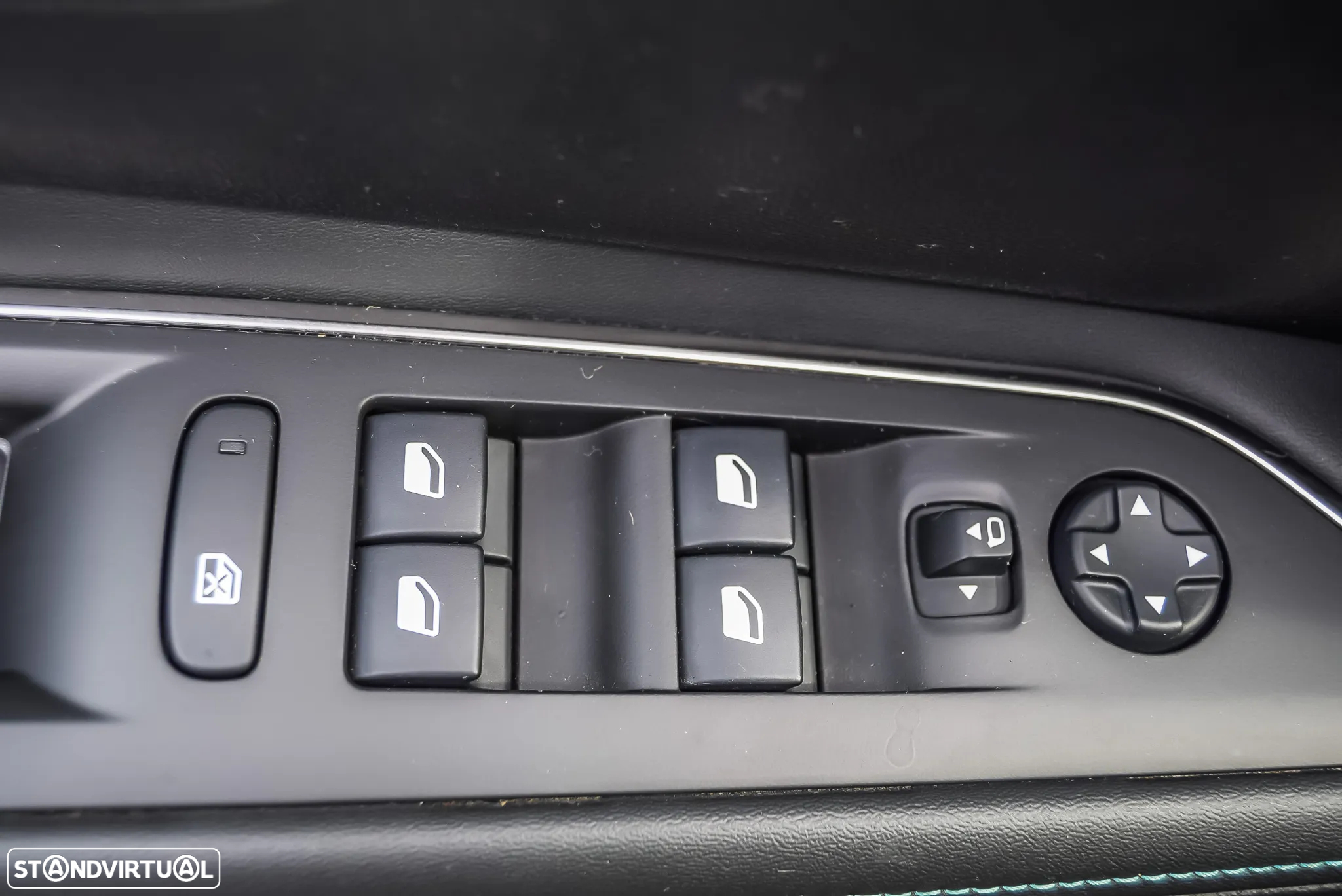 Peugeot 3008 1.6 Hybrid4 Allure Pack e-EAT8 - 6