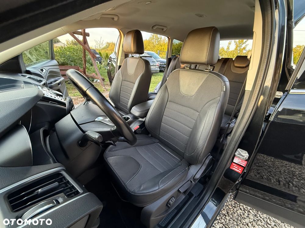 Ford Kuga 2.0 TDCi 4x4 Titanium - 25