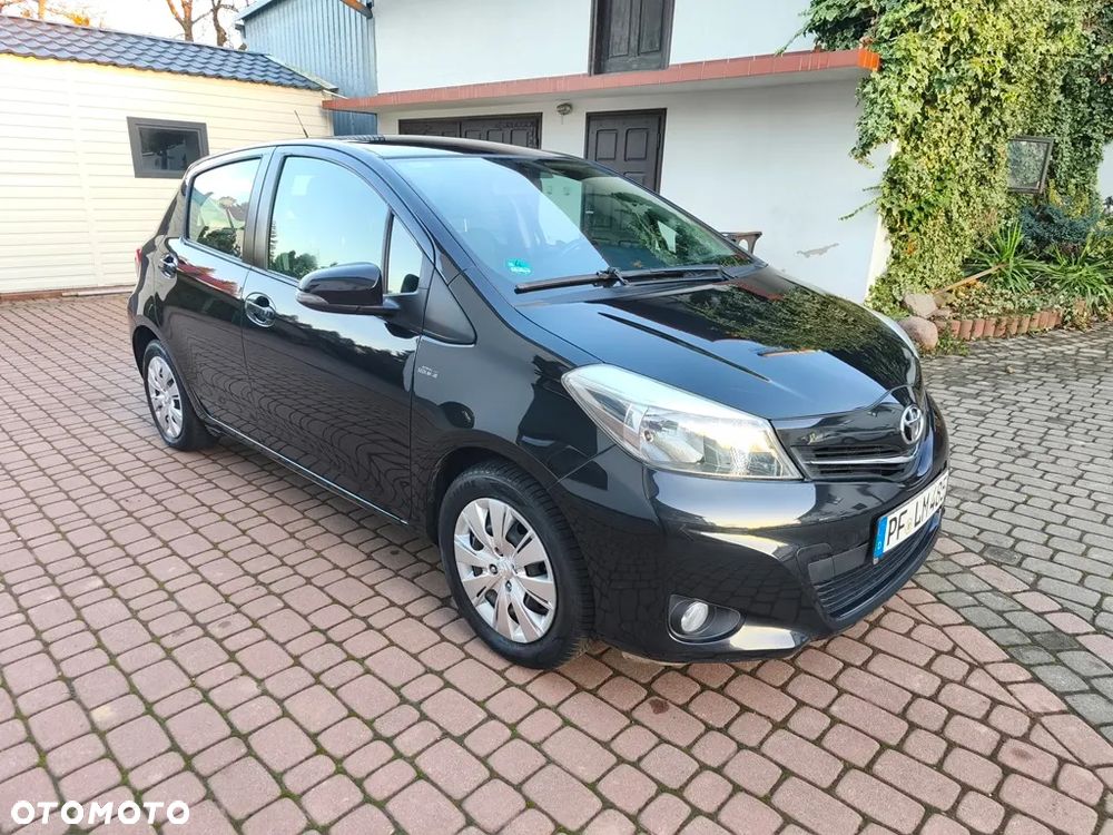 Toyota Yaris 1.33 VVT-i Executive - 4