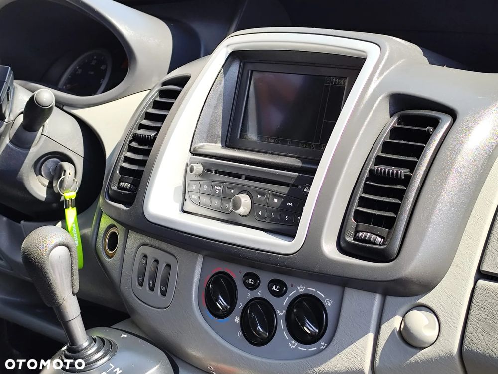 Renault Trafic 2.0dCi 115 - 14