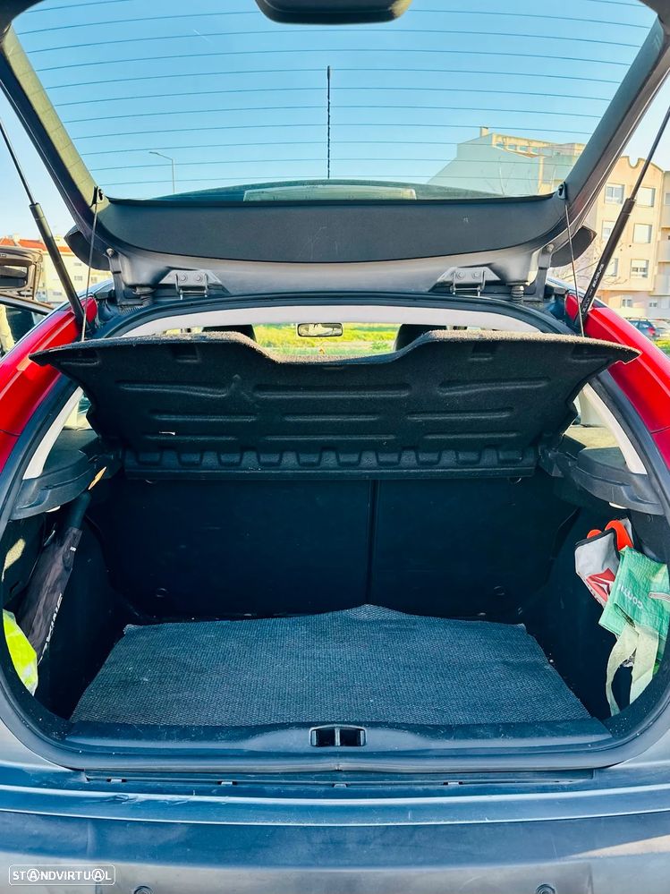 Citroën C4 1.4 16V SX - 13