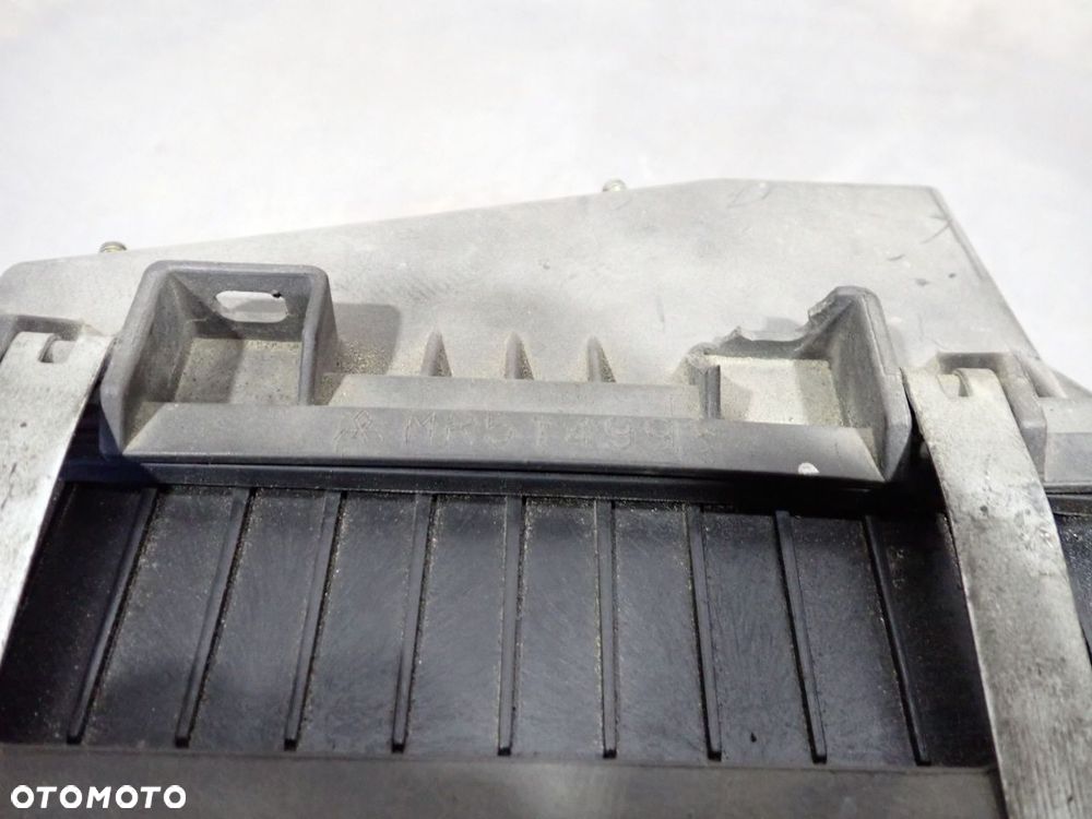 OBUDOWA FILTRA POWIETRZA MITSUBISHI OUTLANDER  MR514993 - 8