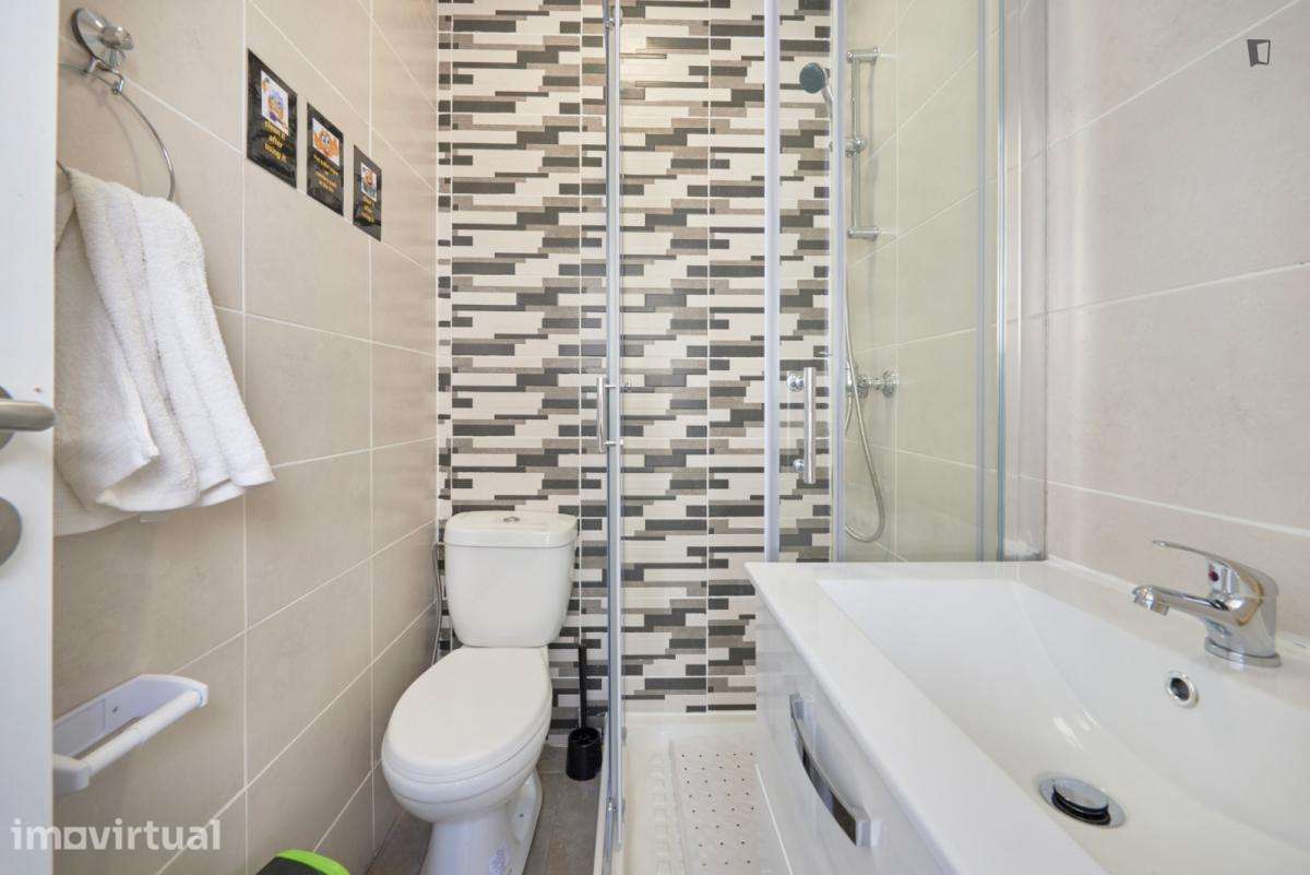 Quarto - localizado em Arroios Lisbon - Grande imagem: 4/32