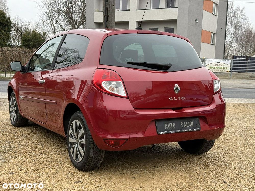 Renault Clio - 7