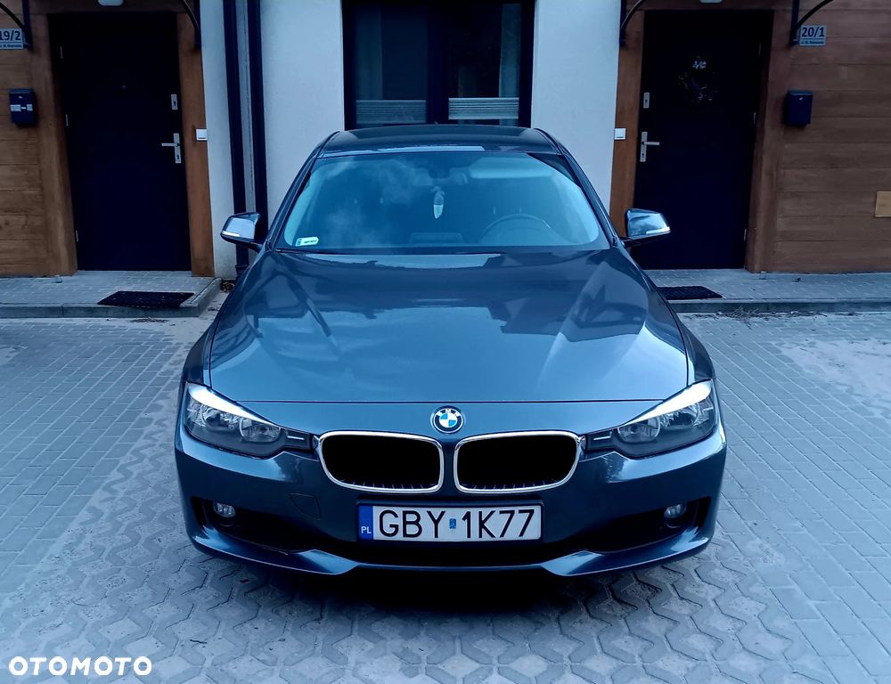 BMW Seria 3 320d - 5