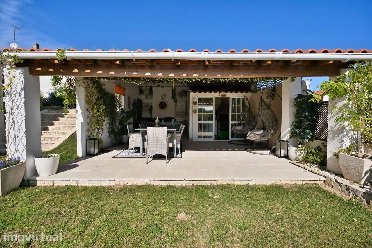 Moradia T5 Renovada com Piscina em Óbidos - Grande imagem: 2/40