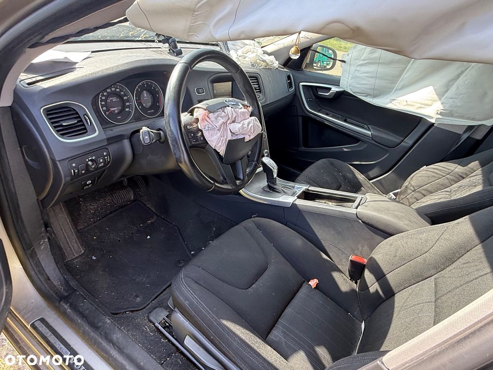 Volvo V60 D3 Geartronic Kinetic - 8