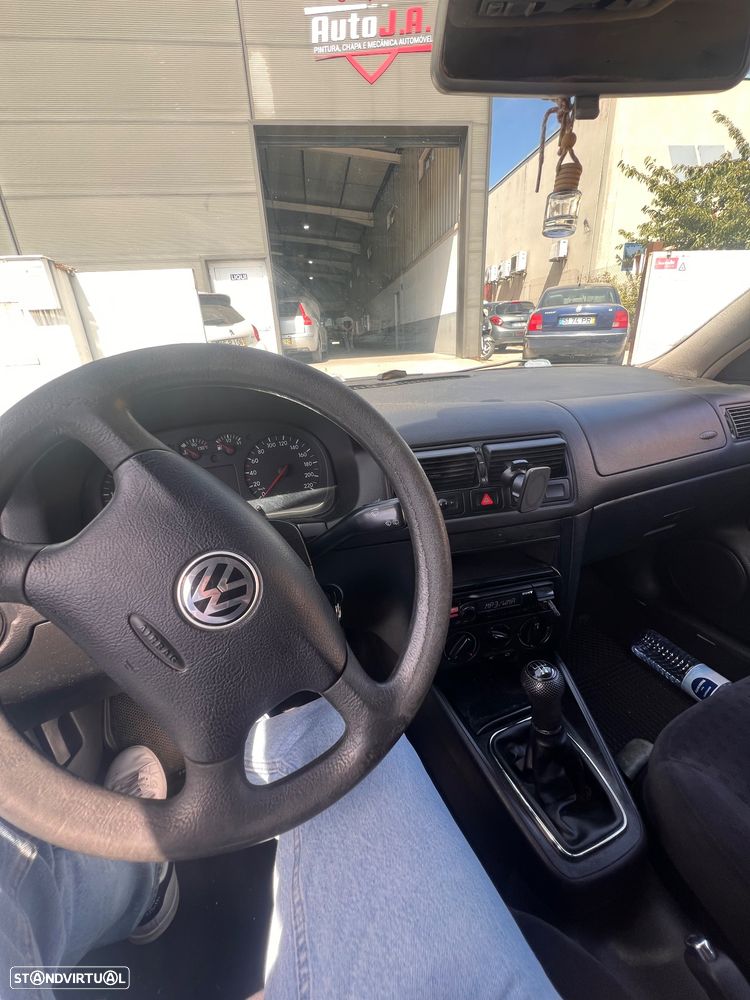 VW Golf 1.9 TDi Highline - 7