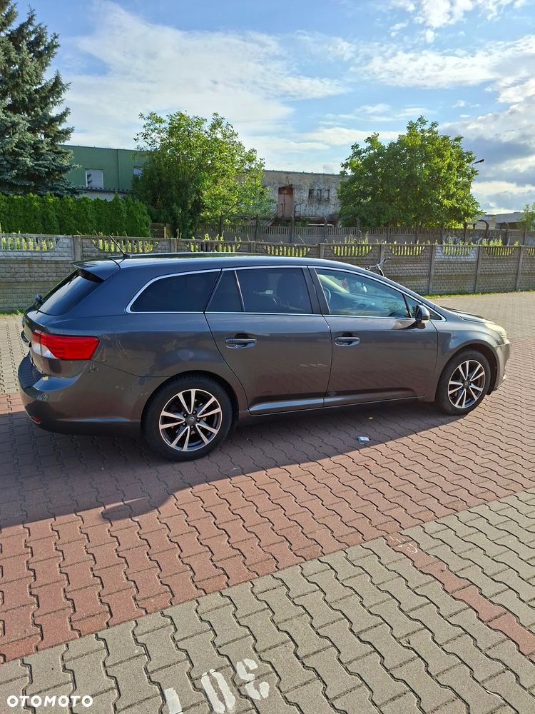 Toyota Avensis 1.8 Business Edition - 24