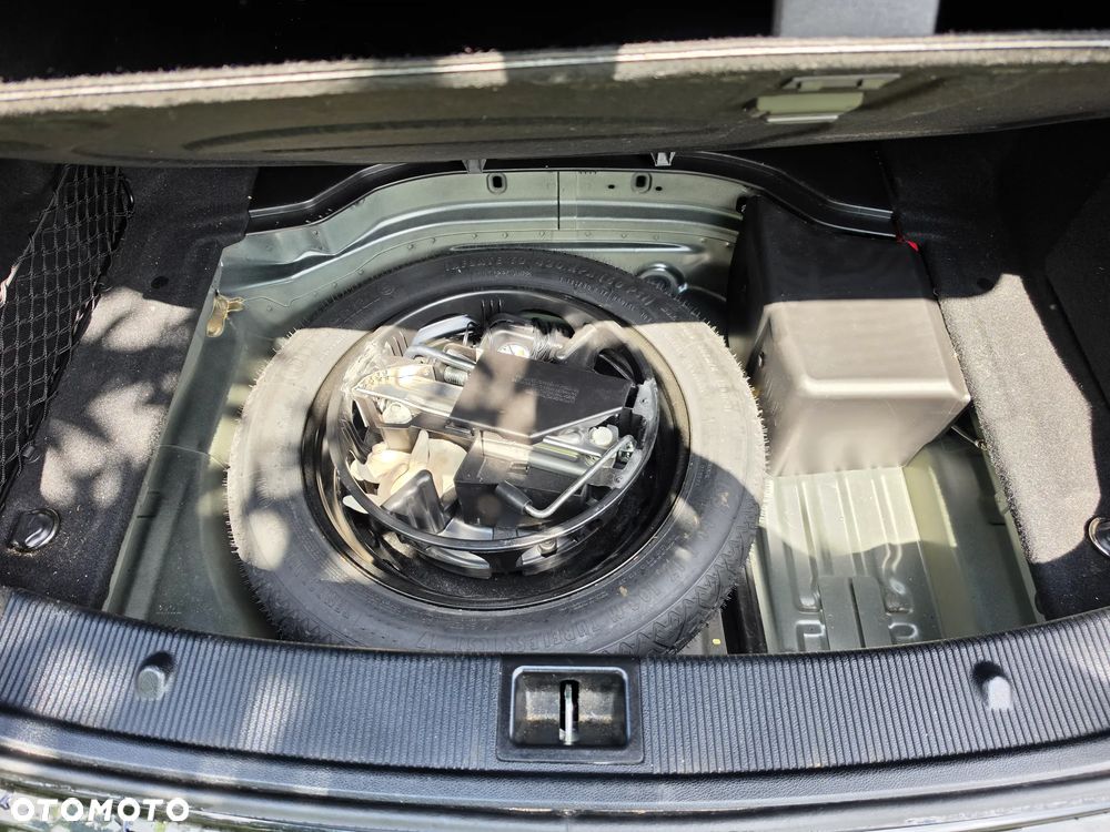 Mercedes-Benz Klasa E 250 CDI 7G-TRONIC - 21