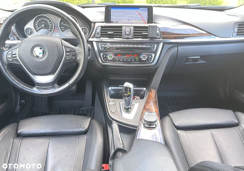 BMW Seria 3 320d xDrive Sport-Aut Luxury Line - 5