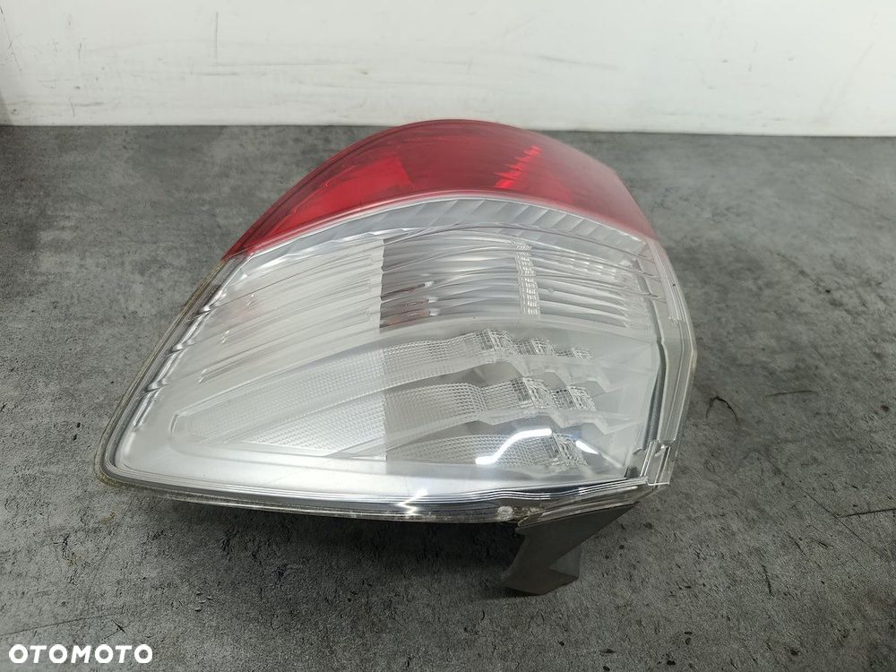 LAMPA TYLNA PRAWA HONDA JAZZ III P7612R STANLEY   HATCHBACK 5D - 4