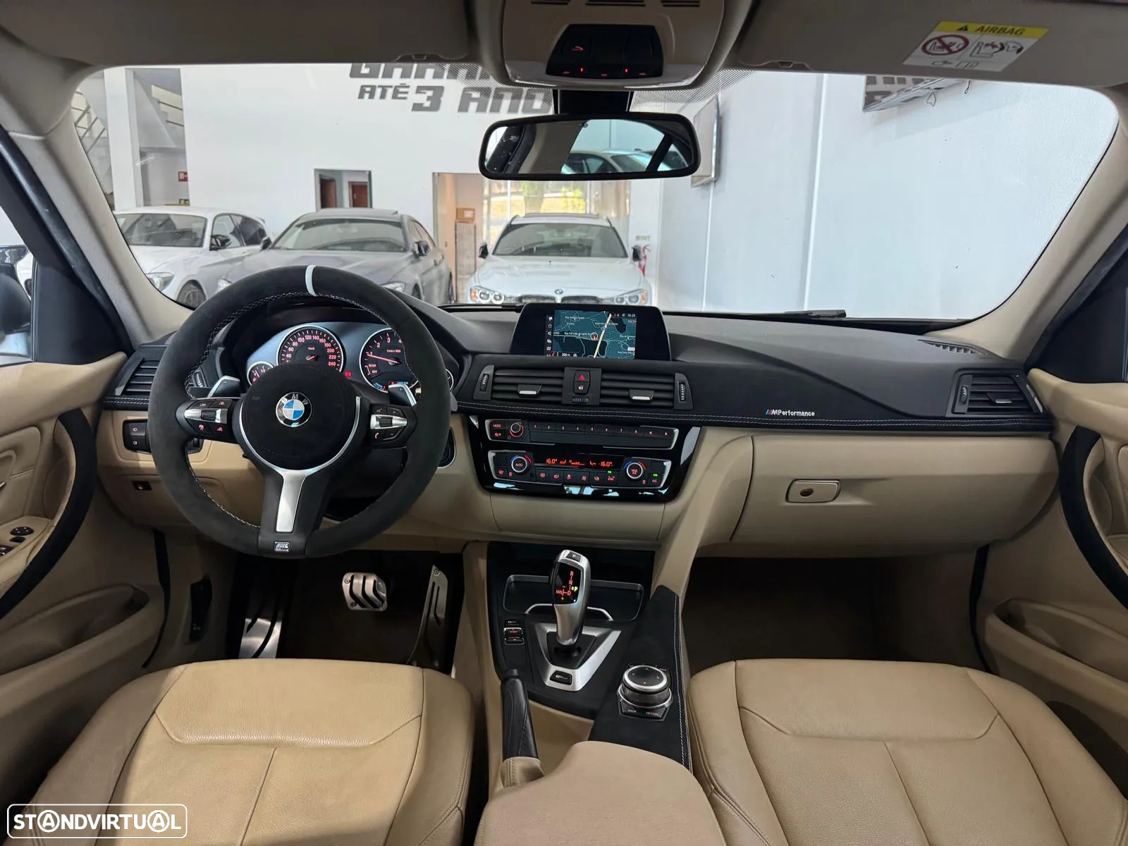 BMW 330 e iPerformance Pack M - 42
