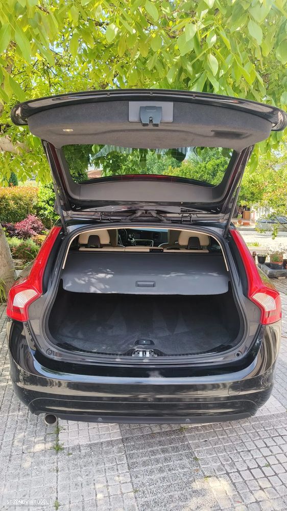 Volvo V60 2.0 D3 Momentum - 7