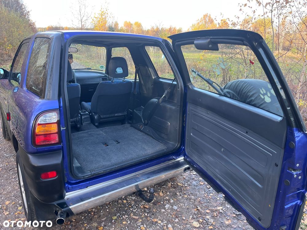 Toyota RAV4 2.0 Special - 8