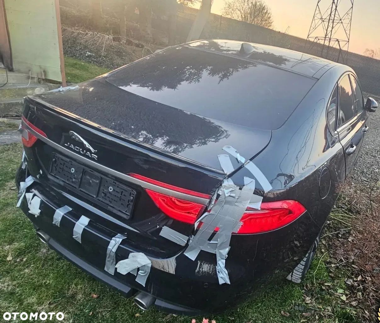 Jaguar XF 2.0 T AWD 300 Sport - 4