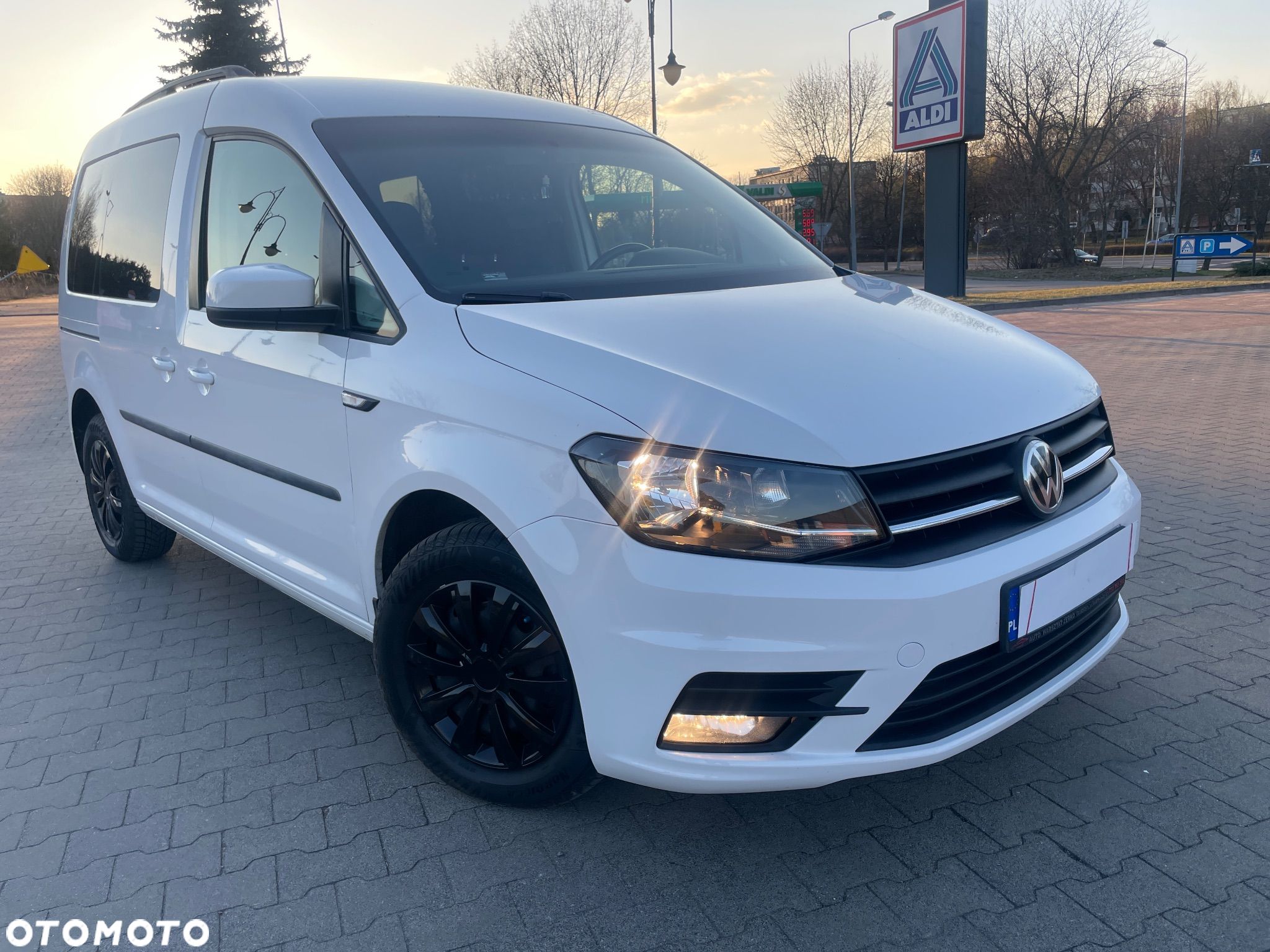 Volkswagen Caddy 2.0 TDI (5-Si.) Trendline Blue Motion - 1